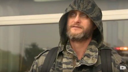 homeless-man-was-expecting-trouble-during-his-meeting-with-the-police-but-it-brought-him-a-great-gift