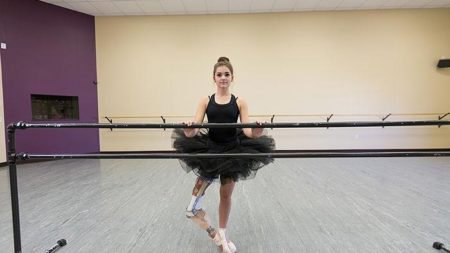 girl-lost-leg-cancer-not-say-goodbye-dream-becoming-ballerina-3